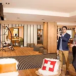 Mercure Centre Hotel 4*