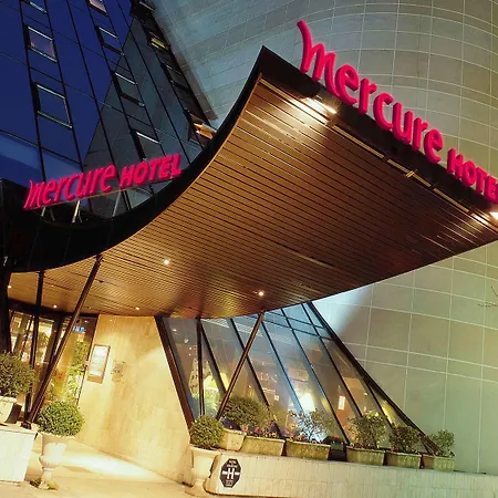 Mercure Centre Hotel 4*