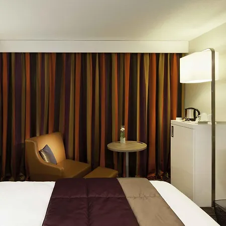 Mercure Centre Hotel 4*