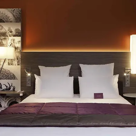 Mercure Centre Hotel 4*